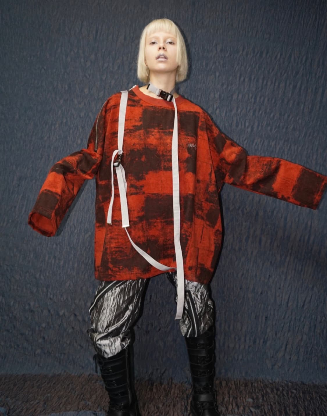 우빙 BUCKLE ON STRAP SLEEVE 상품이미지9