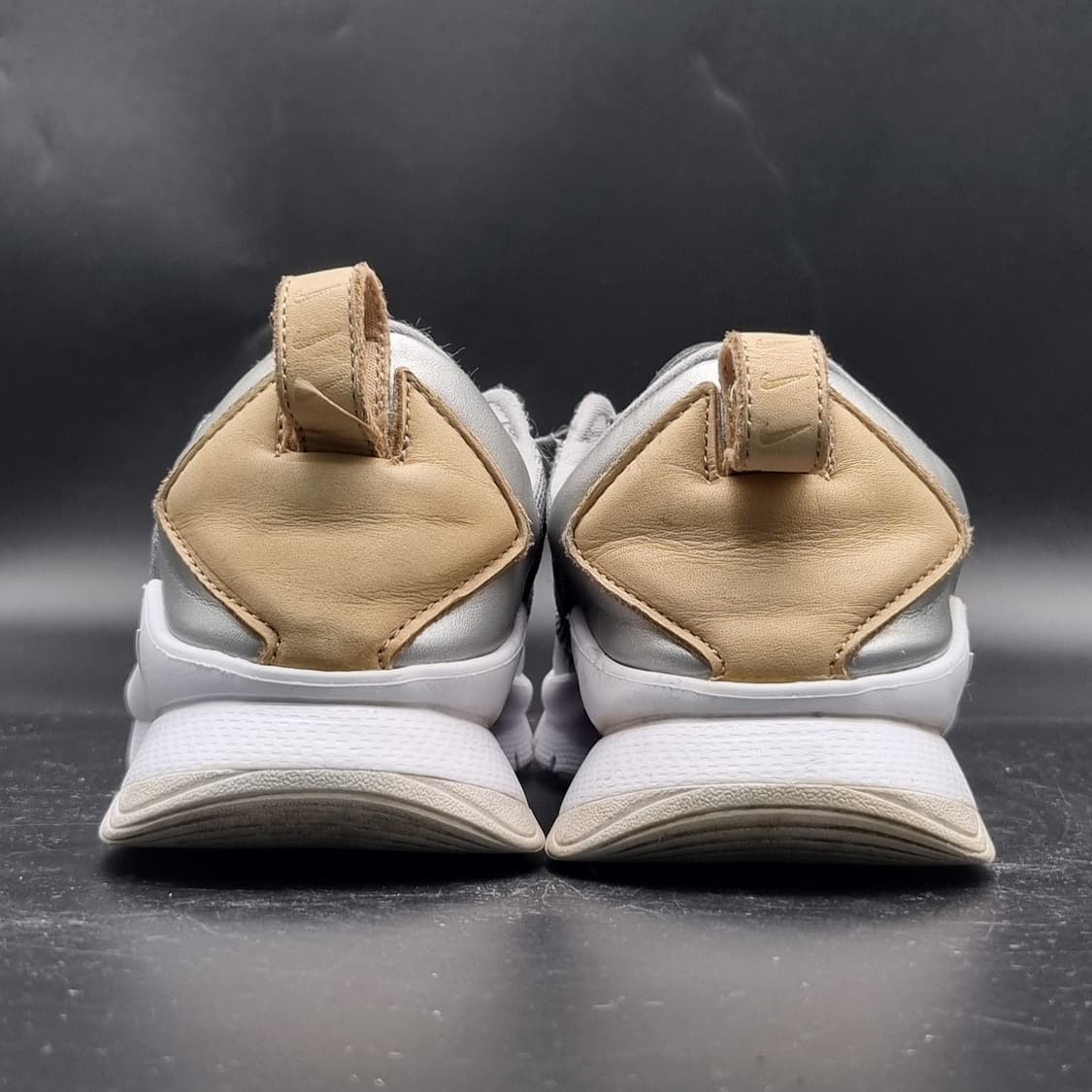 나이키 우먼스 리바 실버 여성운동화240  상품이미지4