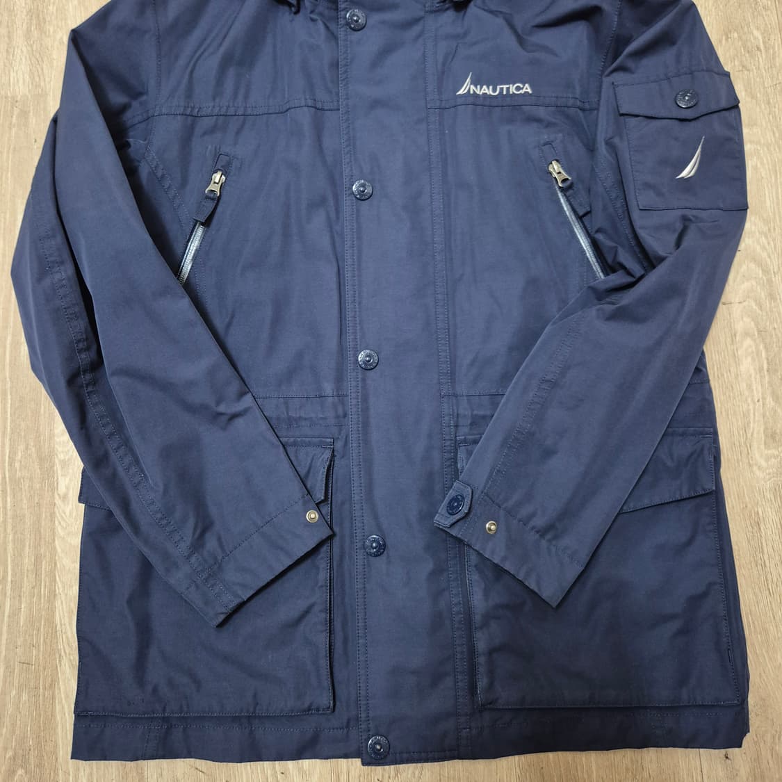 노티카 로고 네이비 바람막이 후드자켓 상품이미지3