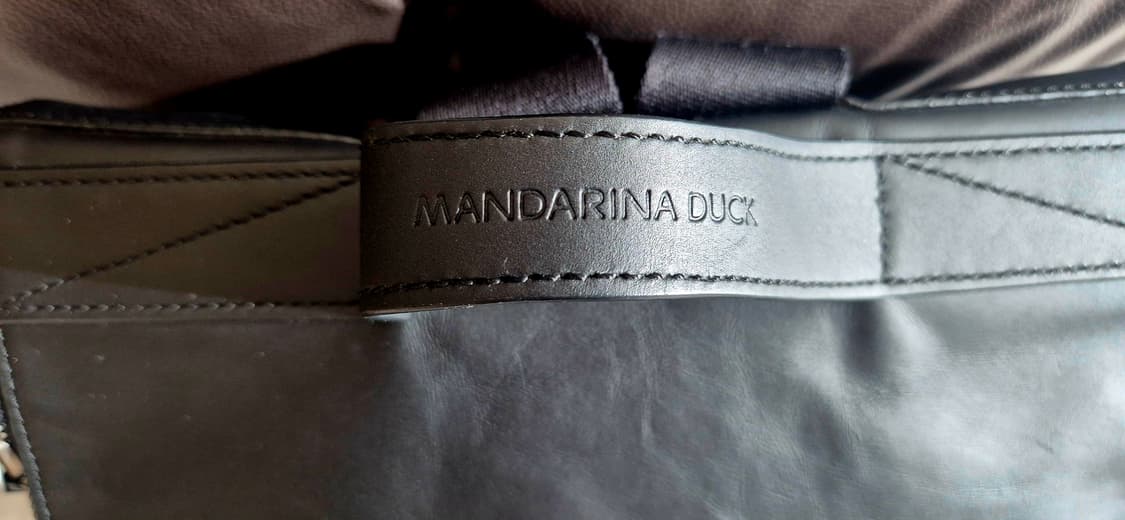 만다리나덕 소가죽 백팩 상품이미지3