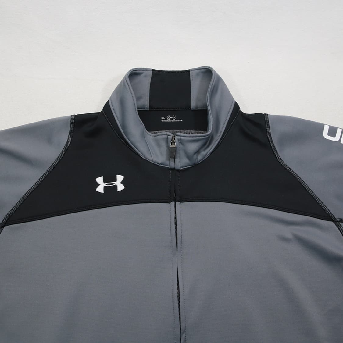 (착용컷) 언더아머 트랙 자켓 (남성용 105) 상품이미지4