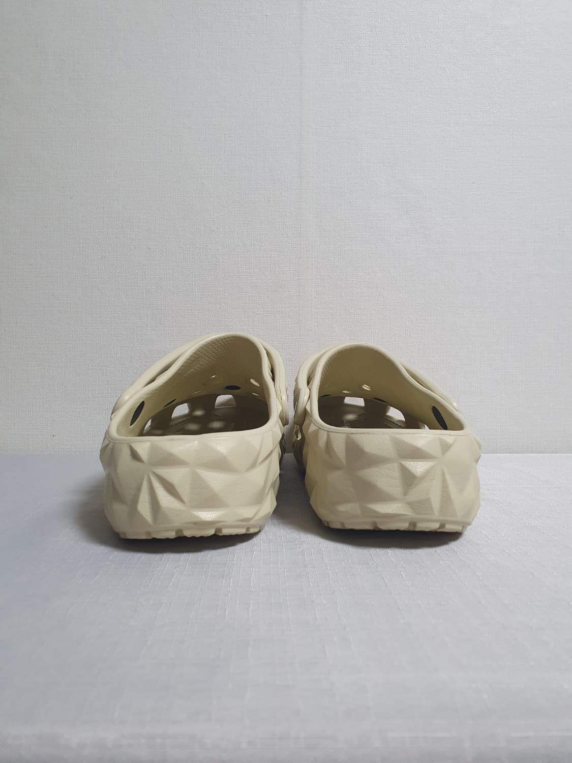 270mm 크록스 클래식 지오메트릭 클로그 베이지 M9 상품이미지6