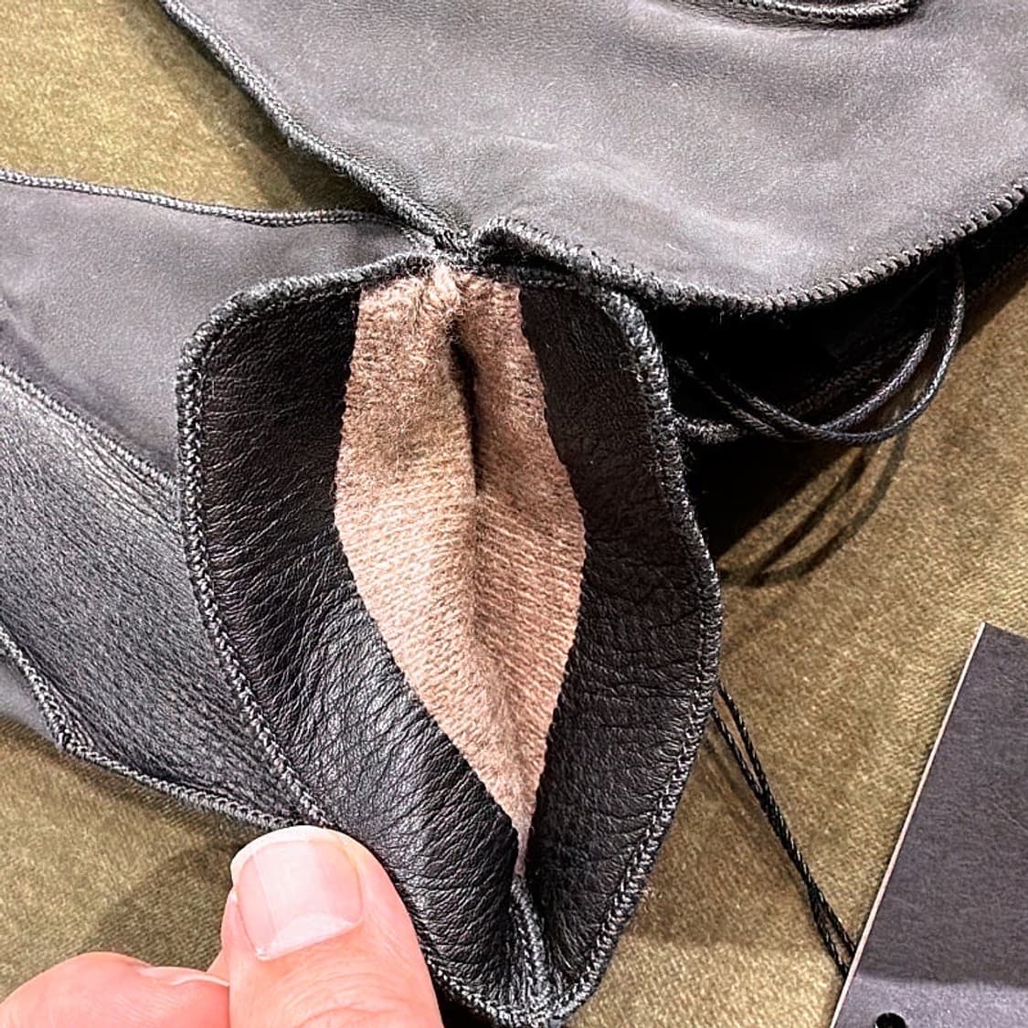 (정품/새상품) 마쫄레니 남성 블랙 사슴가죽 캐시미어 안감 장갑 상품이미지3
