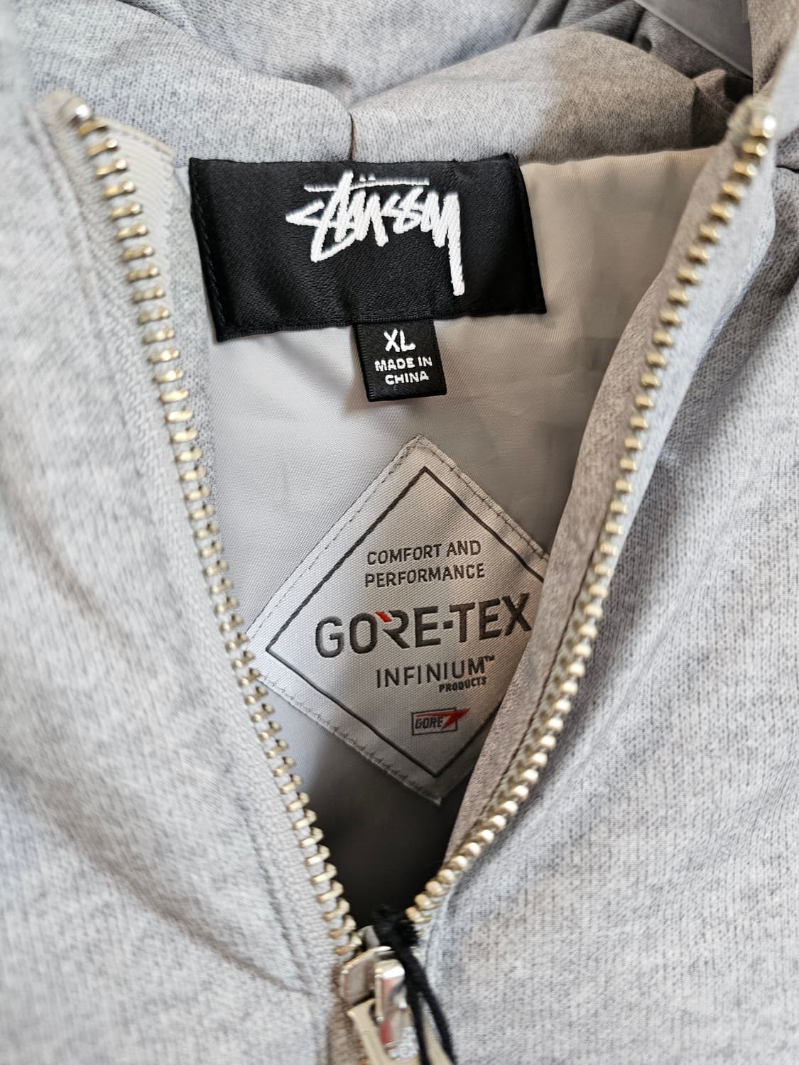 스투시 고어텍스 패딩 상품이미지7