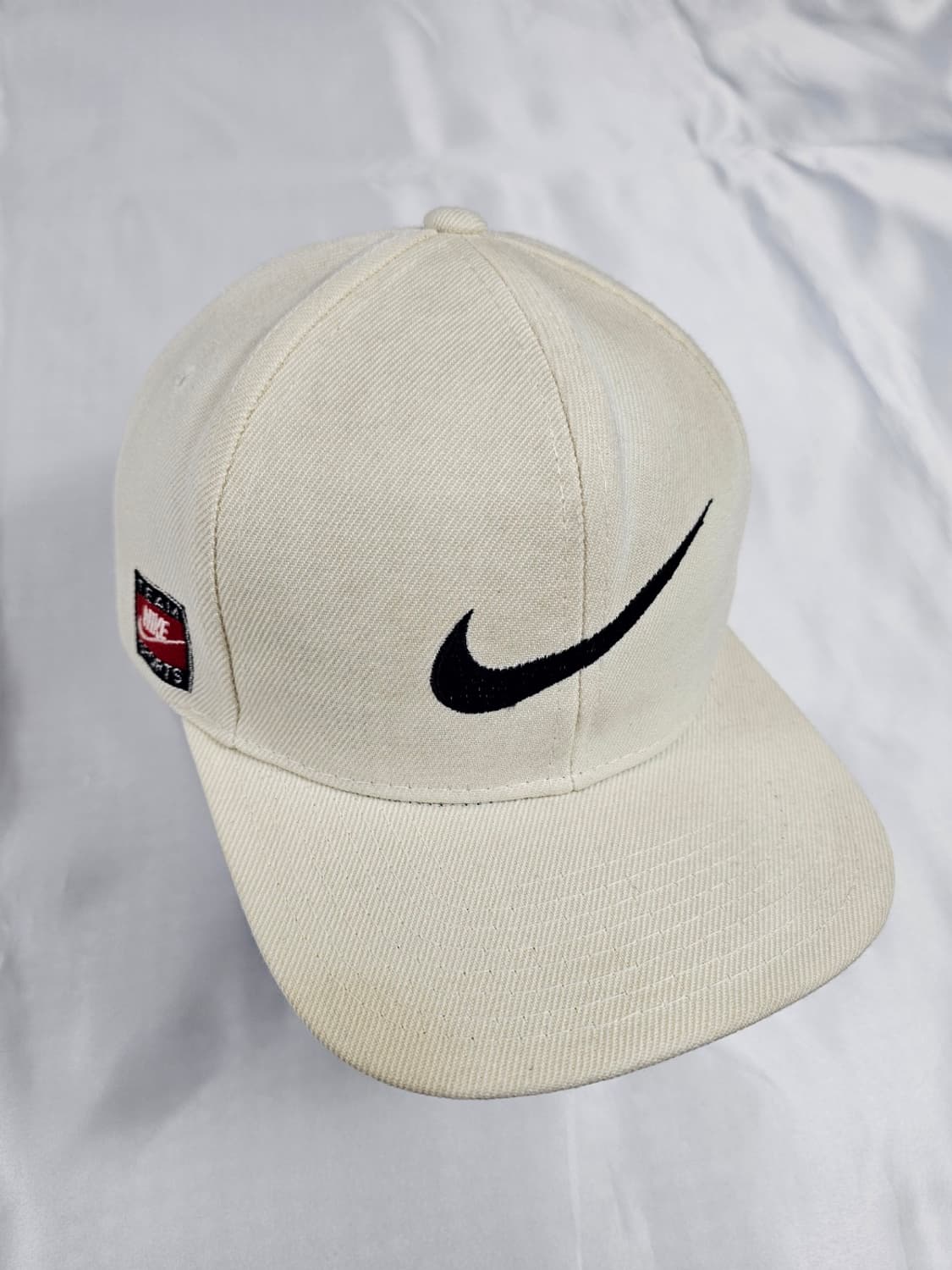 나이키민희진모자 상품이미지1