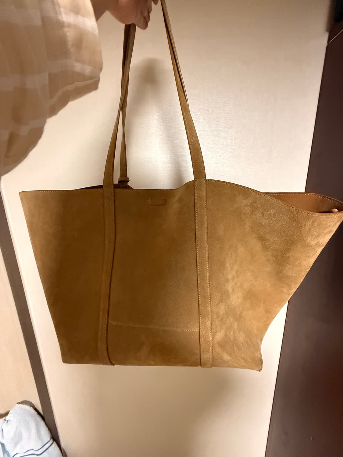 노이어 스웨이드 쇼퍼백 상품이미지2