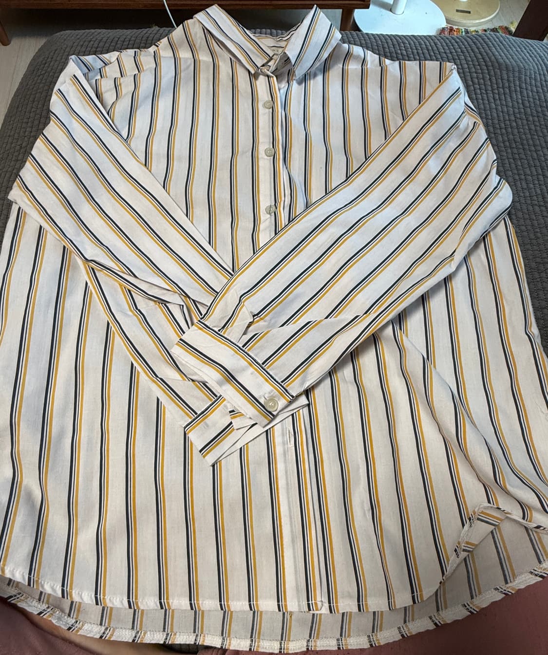 피그먼트 옐로우 스트라이프 셔츠 FREE 상품이미지1