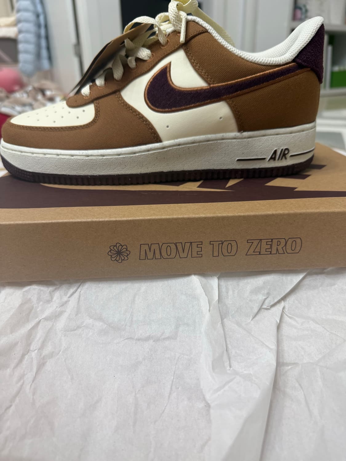 나이키 에어포스 1 '07 LV8 라이트 브리티시 탠 코코넛 밀크 상품이미지2