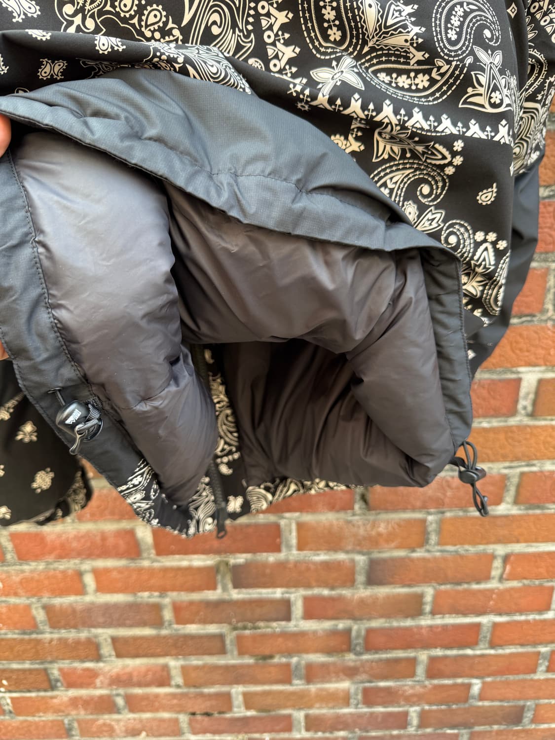 퍼스트다운 프릭스스토어 페이즐리 다운파카 L 상품이미지9