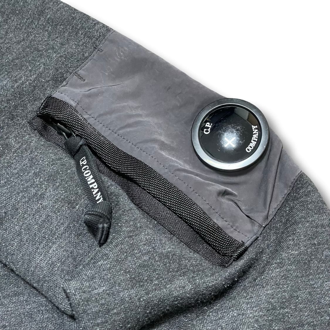 [L] C.P.컴퍼니 렌즈와펜 맨투맨 그레이 상품이미지2