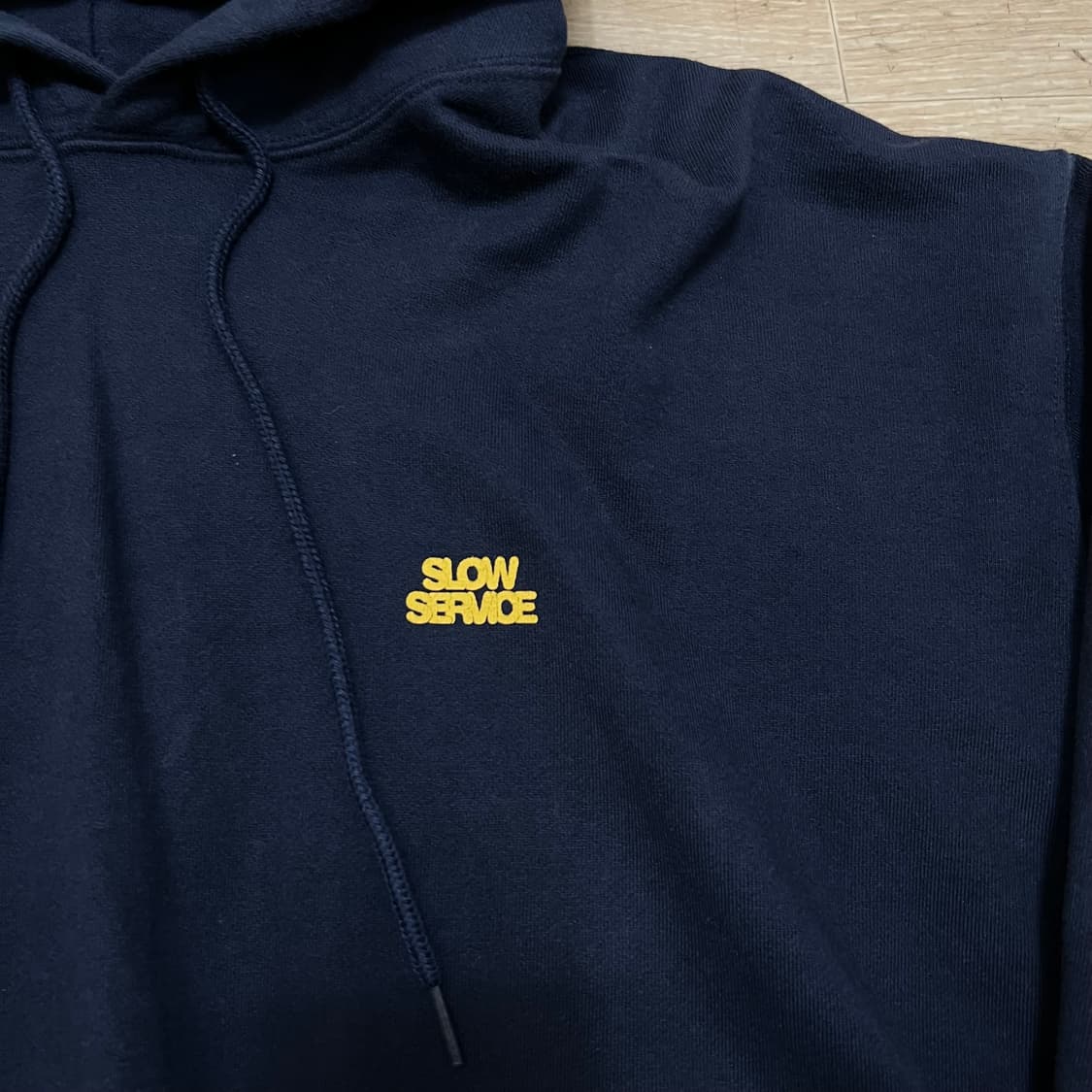 슬로우서비스 빅프린팅 백로고 후드티 [네이비] L/100 상품이미지4