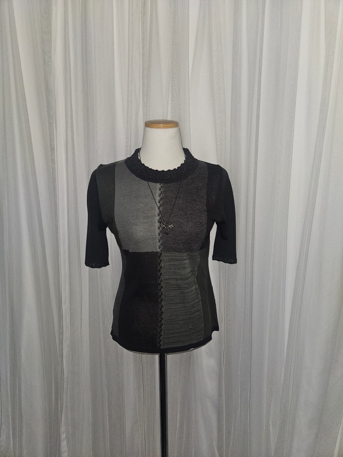 kurebi 무채색 패치워크 반팔 니트 상품이미지1