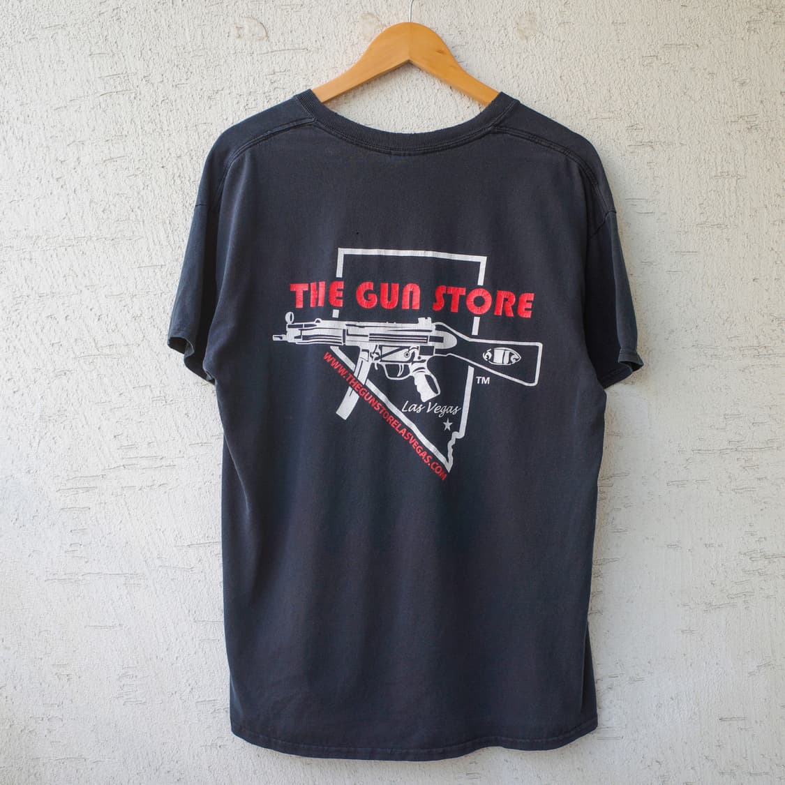 2000's "The Gun Store" Faded T-shirt 상품이미지1