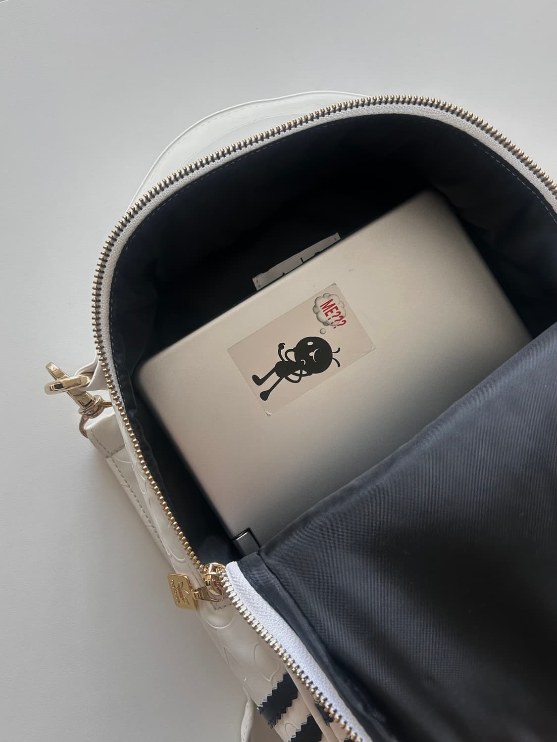 베이프 X 아디다스 숄더백 상품이미지6