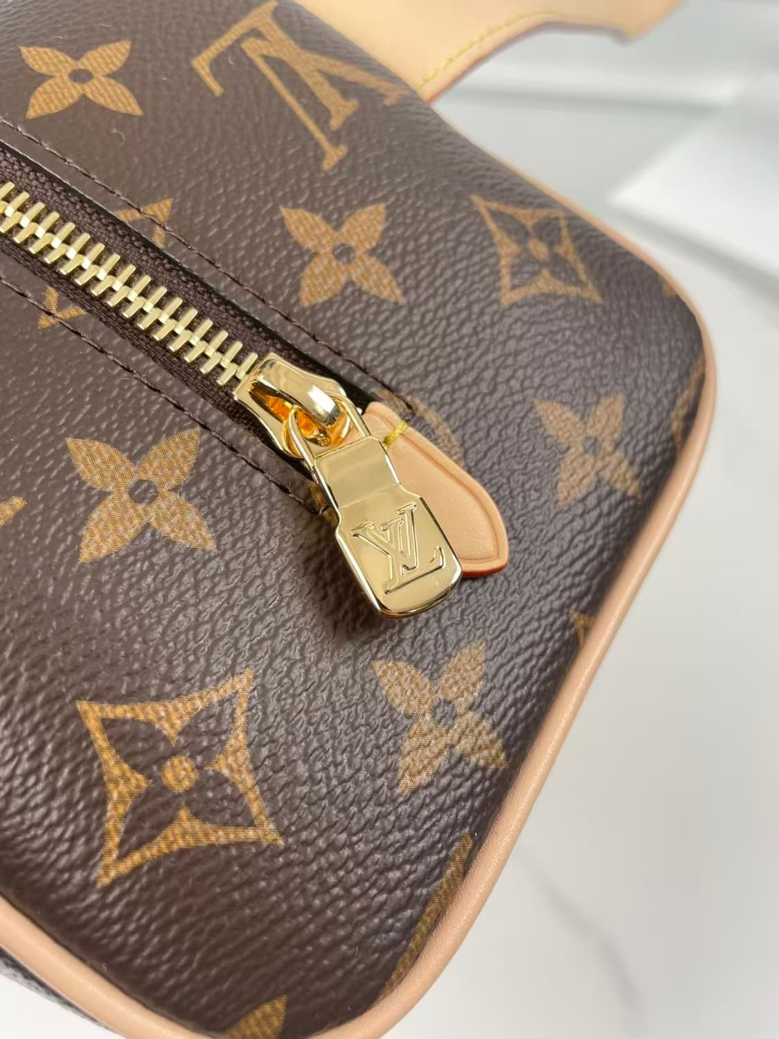 루이비통 락커 돕 키트 모노그램 상품이미지7