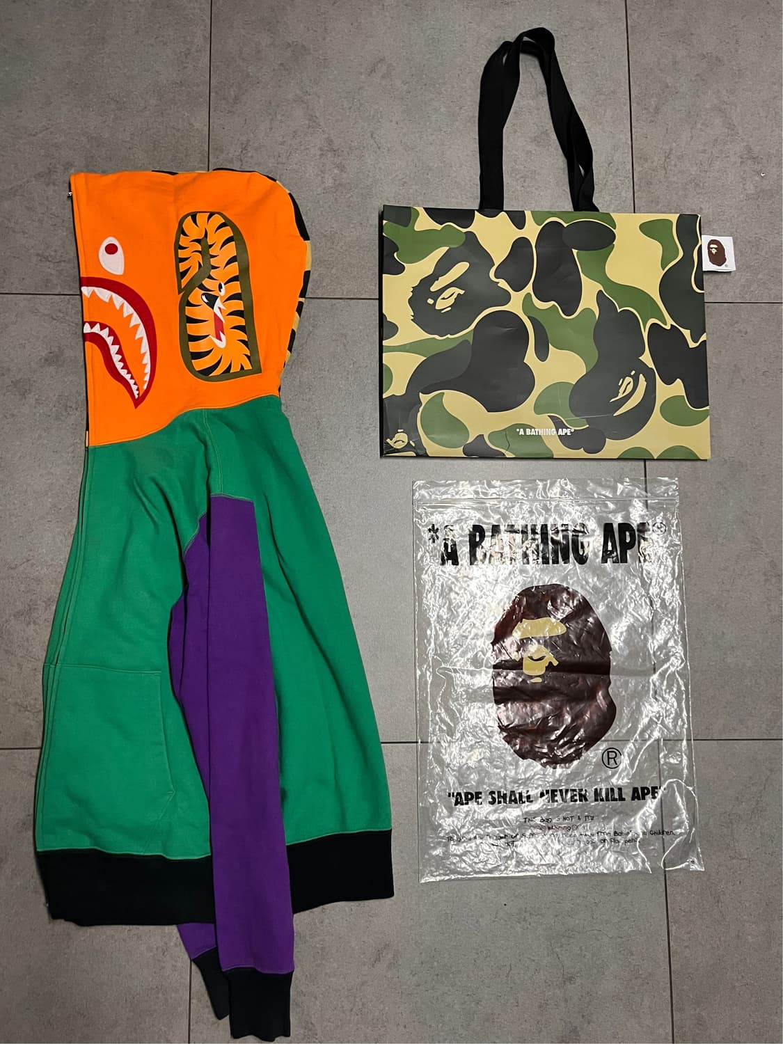 베이프 크레이지 카모 샤크 후드집업  상품이미지2