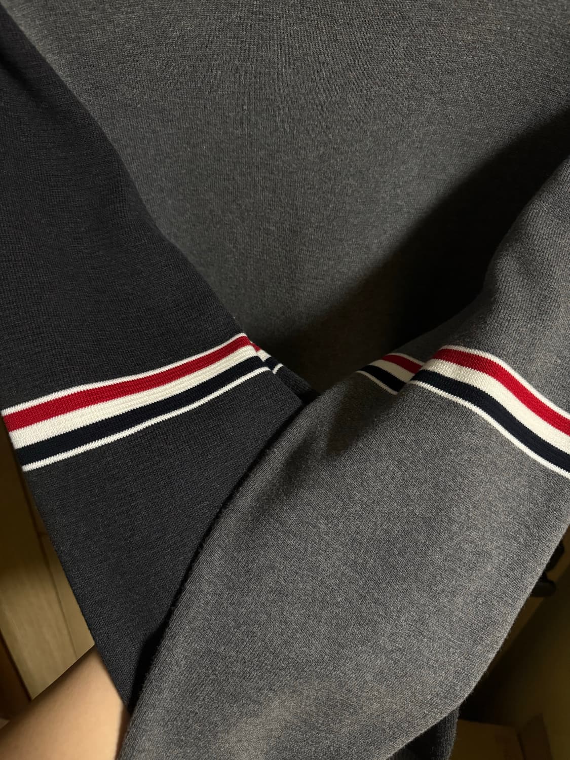 톰브라운 밀라노스티치 암밴드 펀믹스 니트 4 상품이미지4