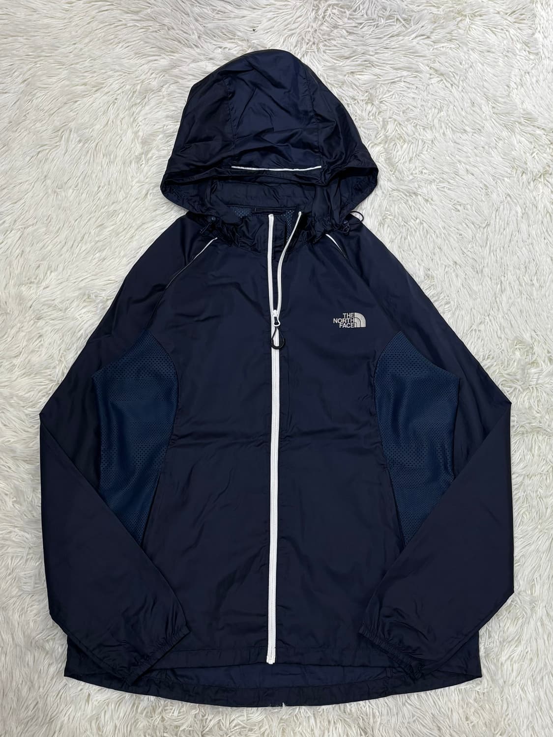 노스페이스 경량 바람막이 상품이미지3