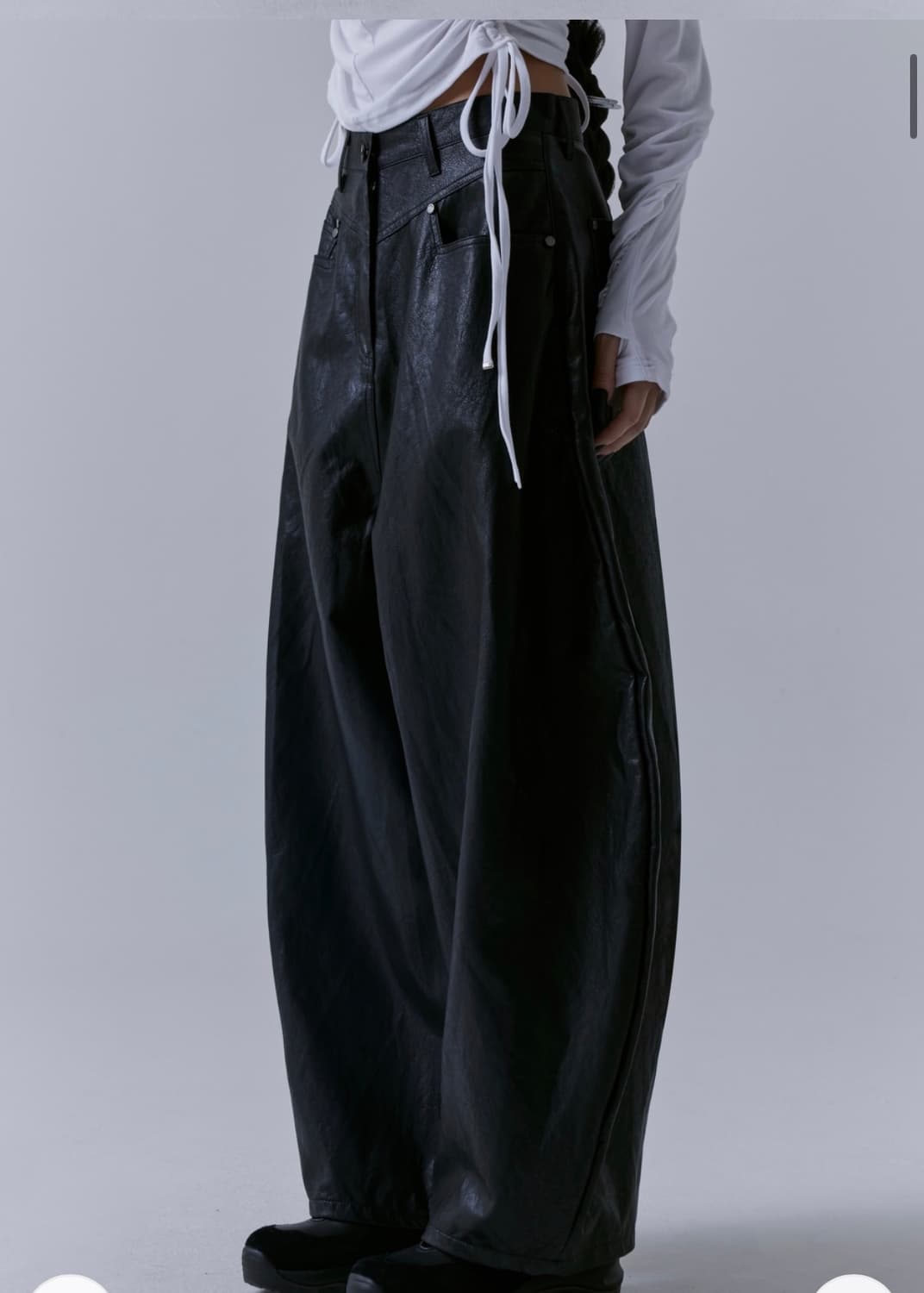 트리밍버드 -Front Yoke Leather Pants [ Black  상품이미지1