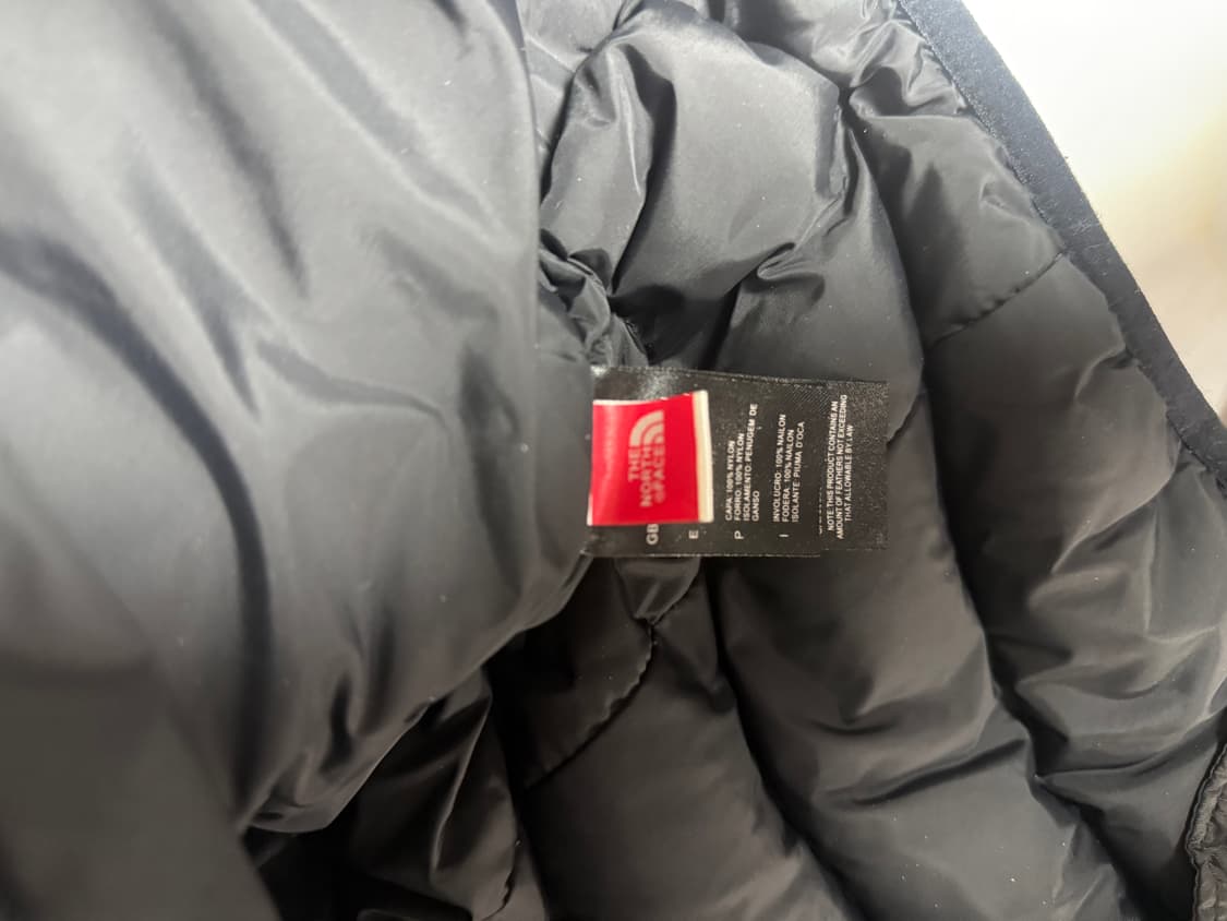 노스페이스 서밋 패딩 베스트 M / 올블랙 데일리 아우터 상품이미지4