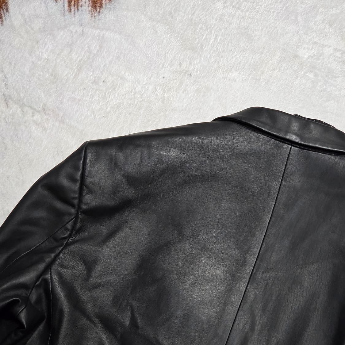 리얼 레더 블랙 도트 레이어드 양가죽 블레이저 상품이미지5