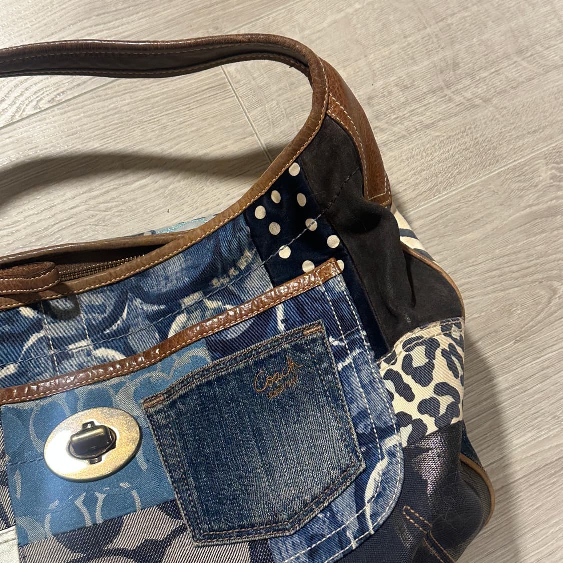 빈티지 y2k 코치 coach 데님 패치워크 에르고 XL 호보백 상품이미지2