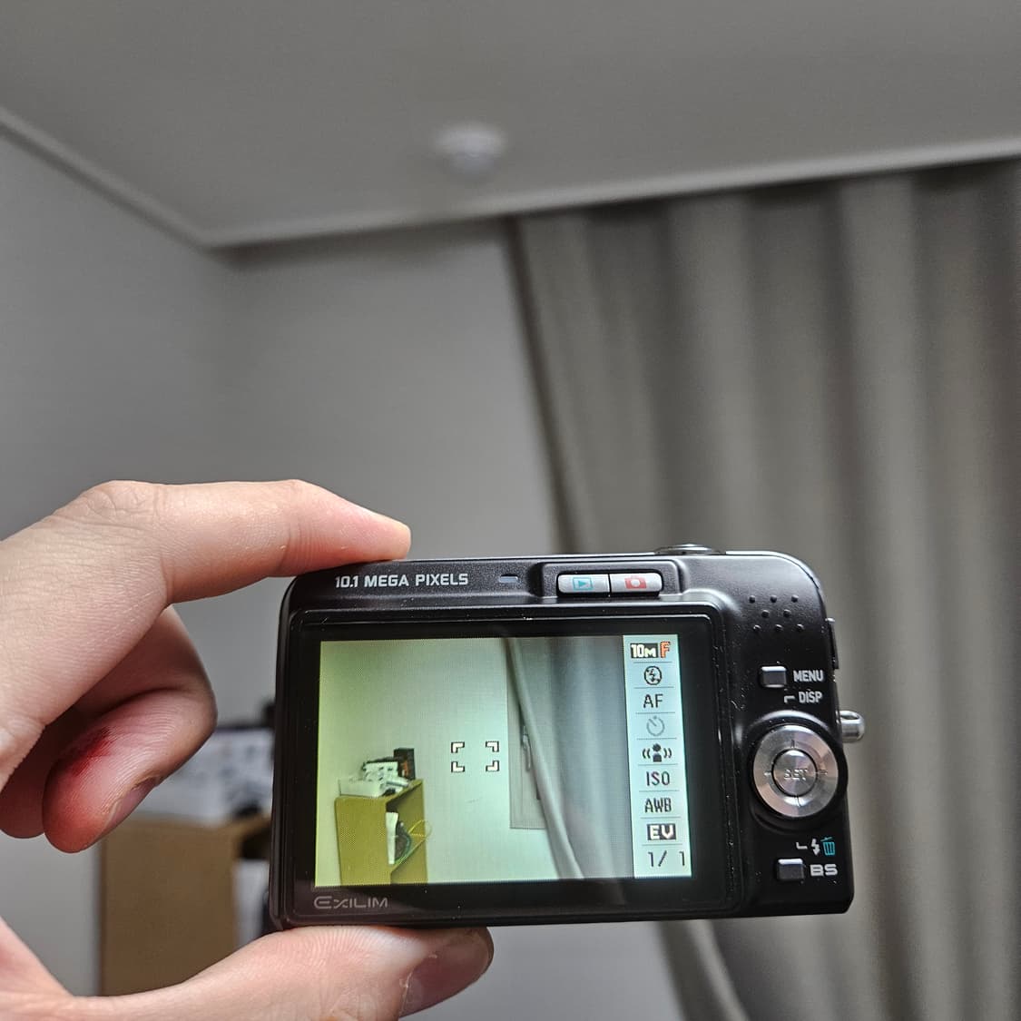 [은채 디카] 카시오 엑슬림 EX-Z1050 블랙 디카 르세라핌 상품이미지3