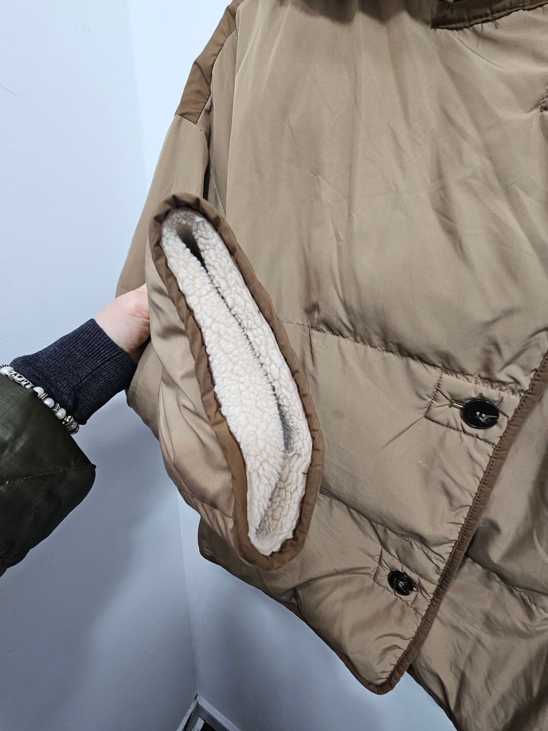 22.FW 플라스틱아일랜드 뽀글이 안감 폴리 패딩 S 상품이미지7