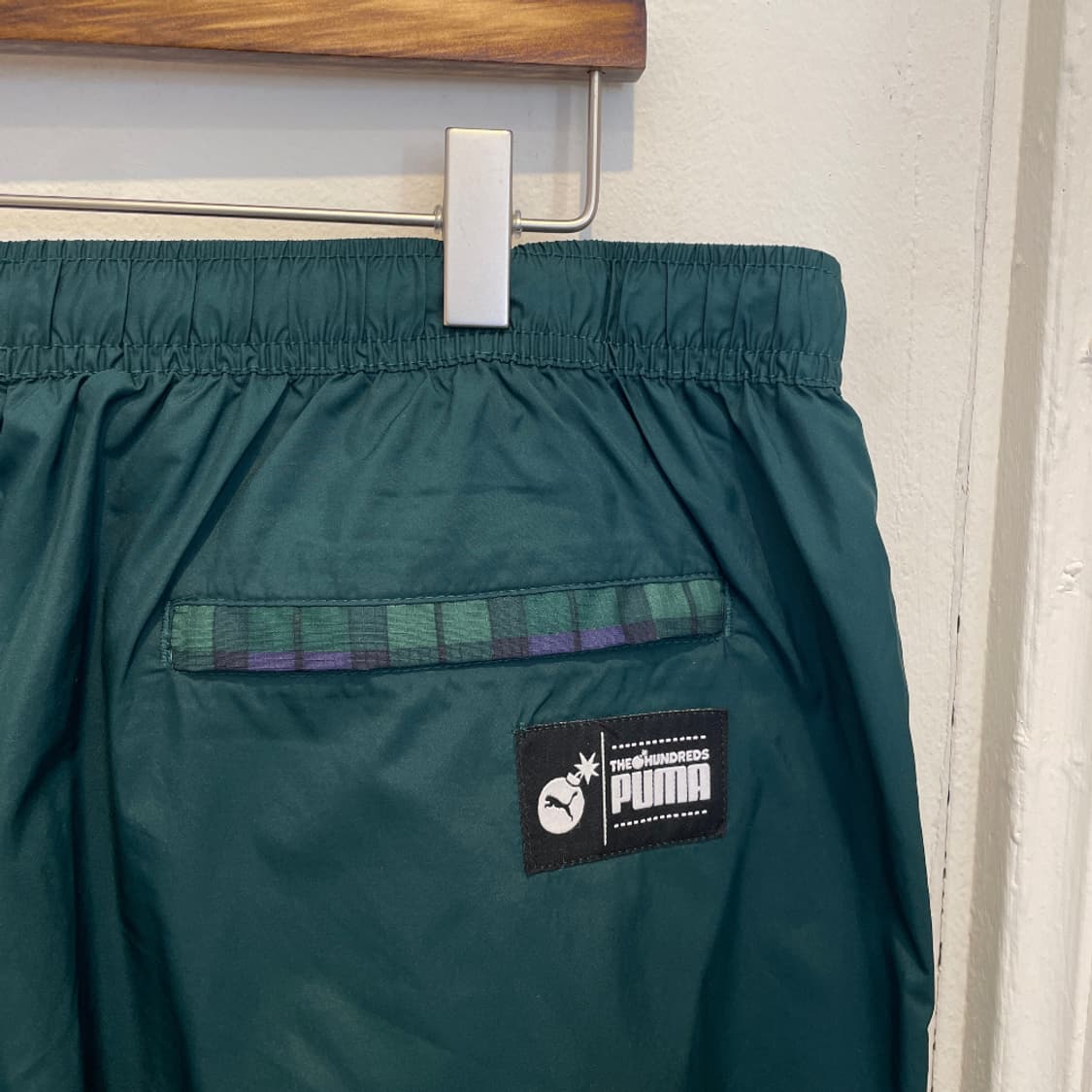 PUMA x THE HUNDREDS Track Pants Green 상품이미지2