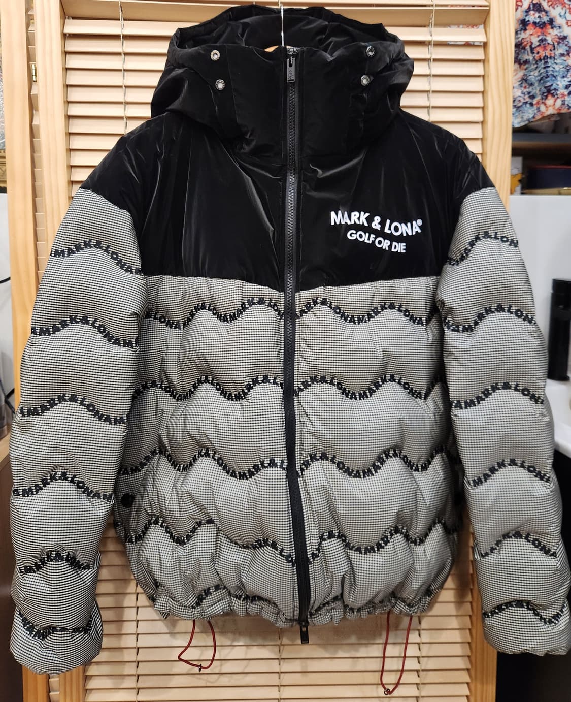 (새상품)마크앤로나 리플 다운점퍼 골프패딩 상품이미지1