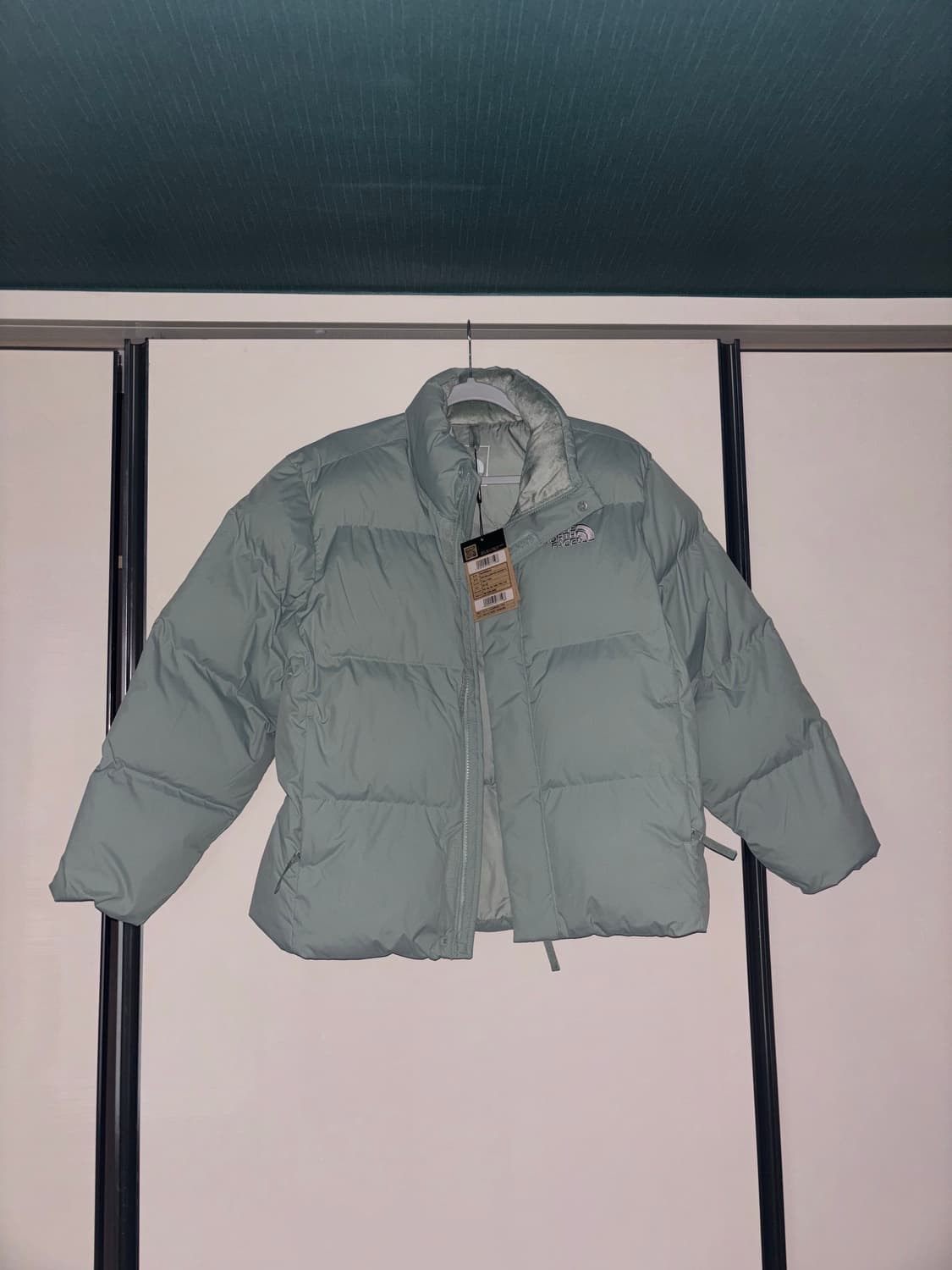 노스페이스 민트패딩 새상품 상품이미지2