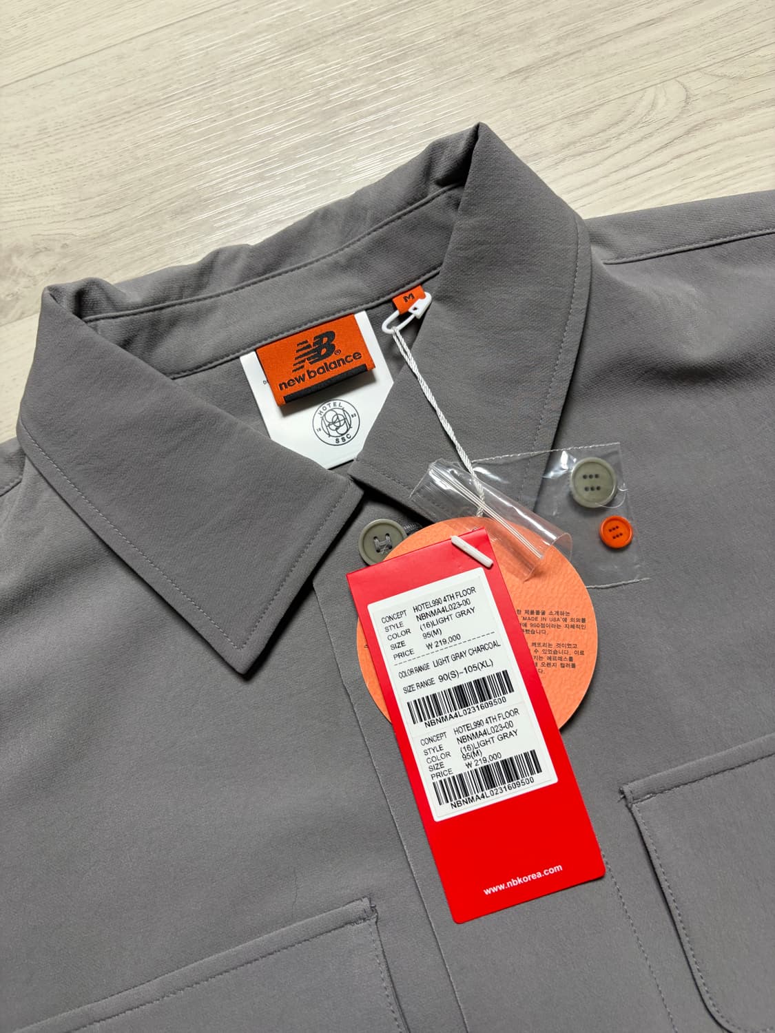뉴발란스x호텔990 BDU 자켓 라이트그레이 차콜 M사이즈 판매 상품이미지2