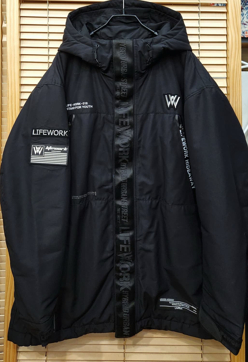 (새상품급)라이프워크 레터링 남성패딩 윈드브레이커 오버핏 상품이미지1