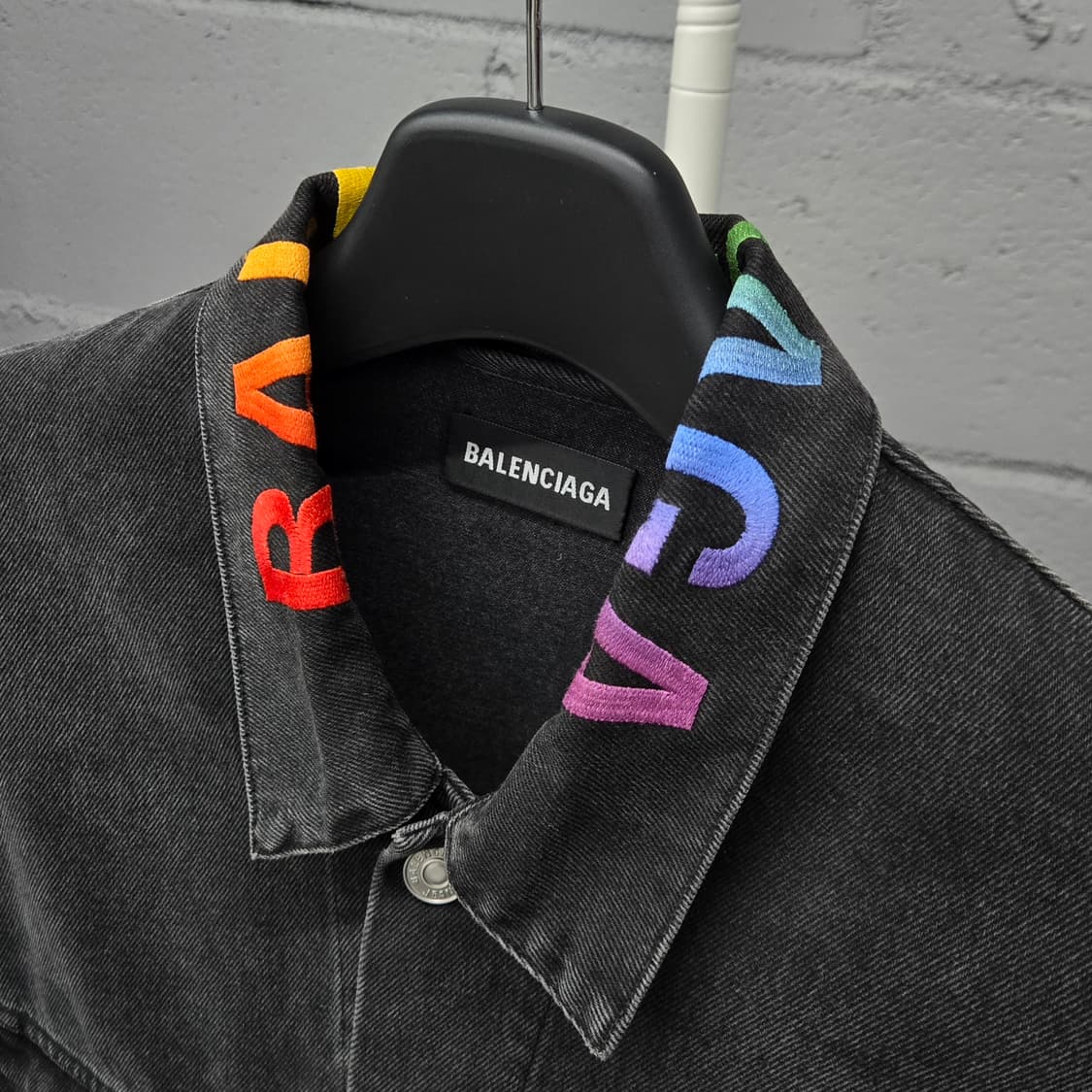 백화점판 / 발렌시아가 레이보우 로고 데님 청자켓 오버핏44 상품이미지3