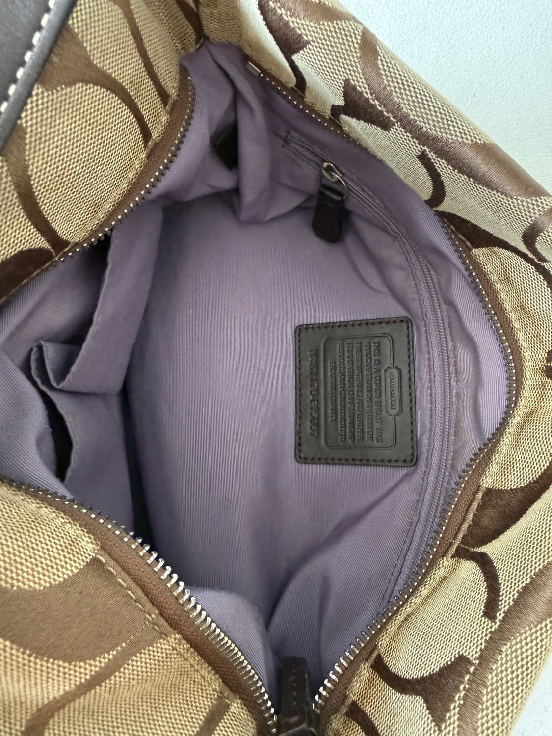 코치(Coach) 모노그램 크로스백(숄더 변형 가능) 상품이미지8