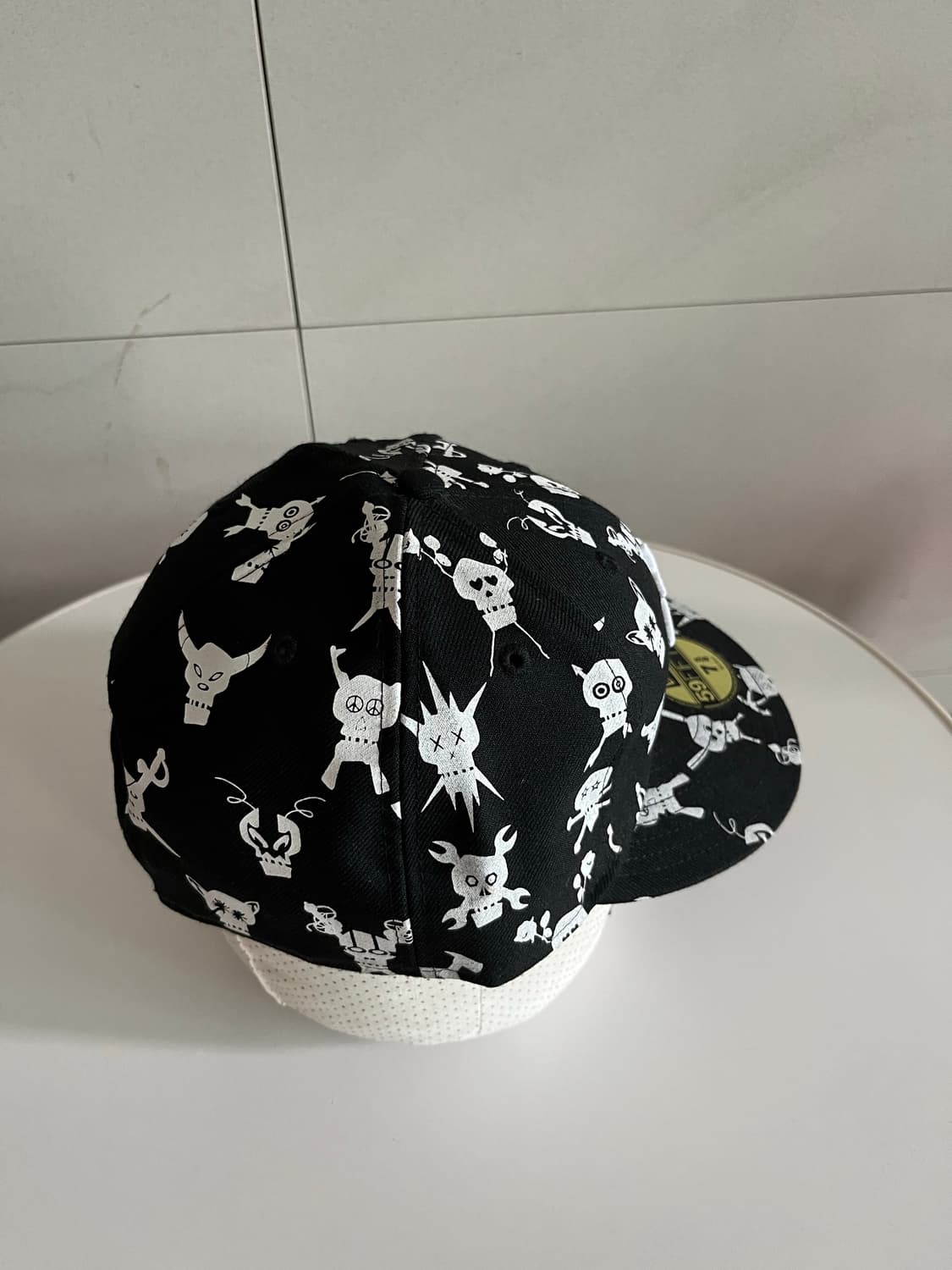스투시 x futura new era cap 7 5/8 상품이미지5