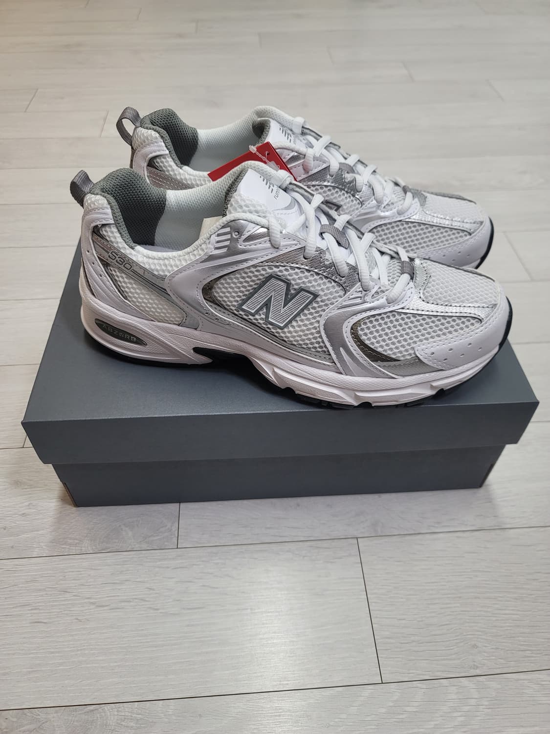 (250)뉴발란스 530 화이트 실버[대전 직거래도 가능] 상품이미지6