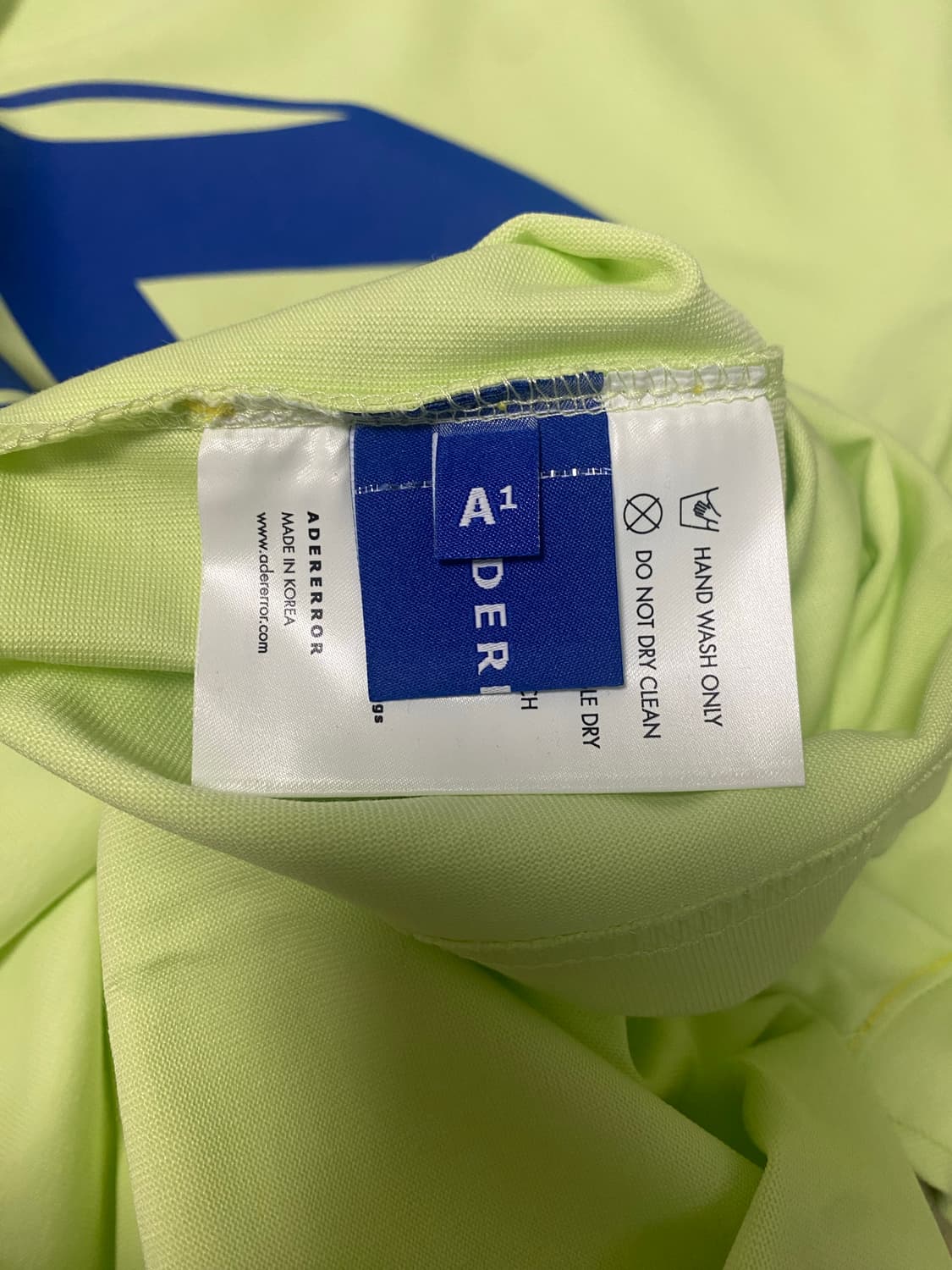 (새상품) 아더에러 디스토트 로고 티셔츠 상품이미지5