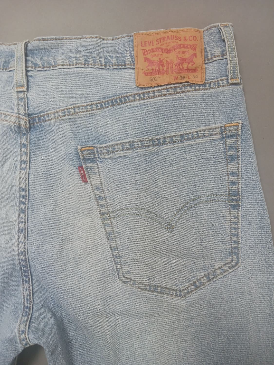 [36] 리바이스 502 연청 레귤러 테이퍼드진 청바지 상품이미지9