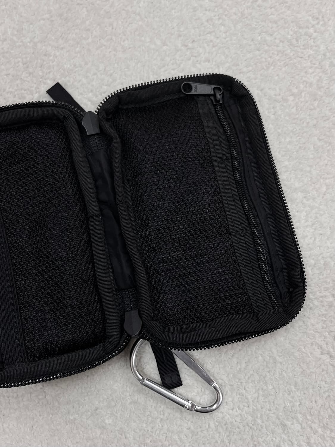포터 도트 지갑 블랙(카라비너 제공) 상품이미지8