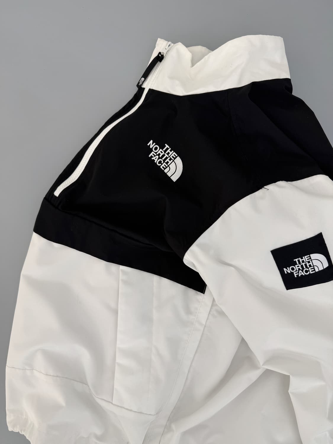 노스페이스 루즈핏 올레마 화이트 하프집 아노락 자켓 상품이미지4