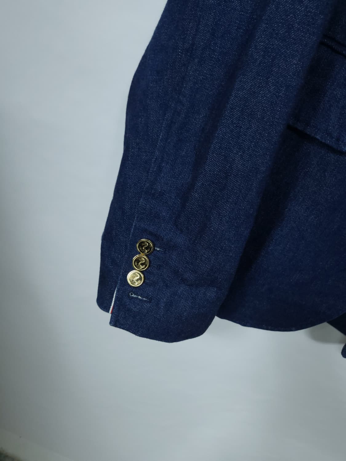 톰브라운(Thom Browne) 데님 코튼 트윌 블레이저 4 상품이미지2
