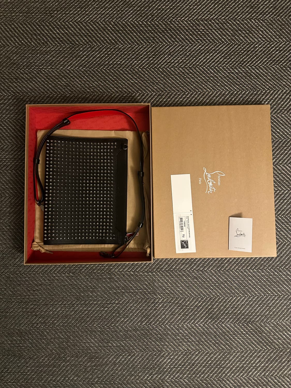 크리스찬 루부탱 스카이 클러치백 상품이미지1