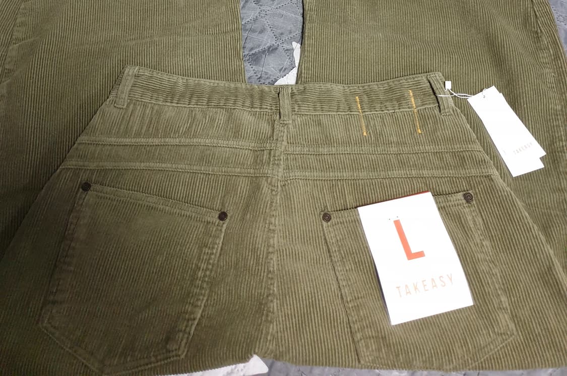 (새상품) 테이크이지 코듀로이 커브드 제이 팬츠 카키 (L) 상품이미지5