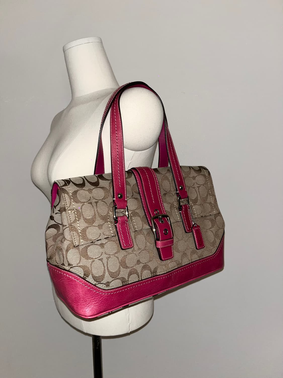 📦2000s Coach Hot Pink shoulder bag 상품이미지2