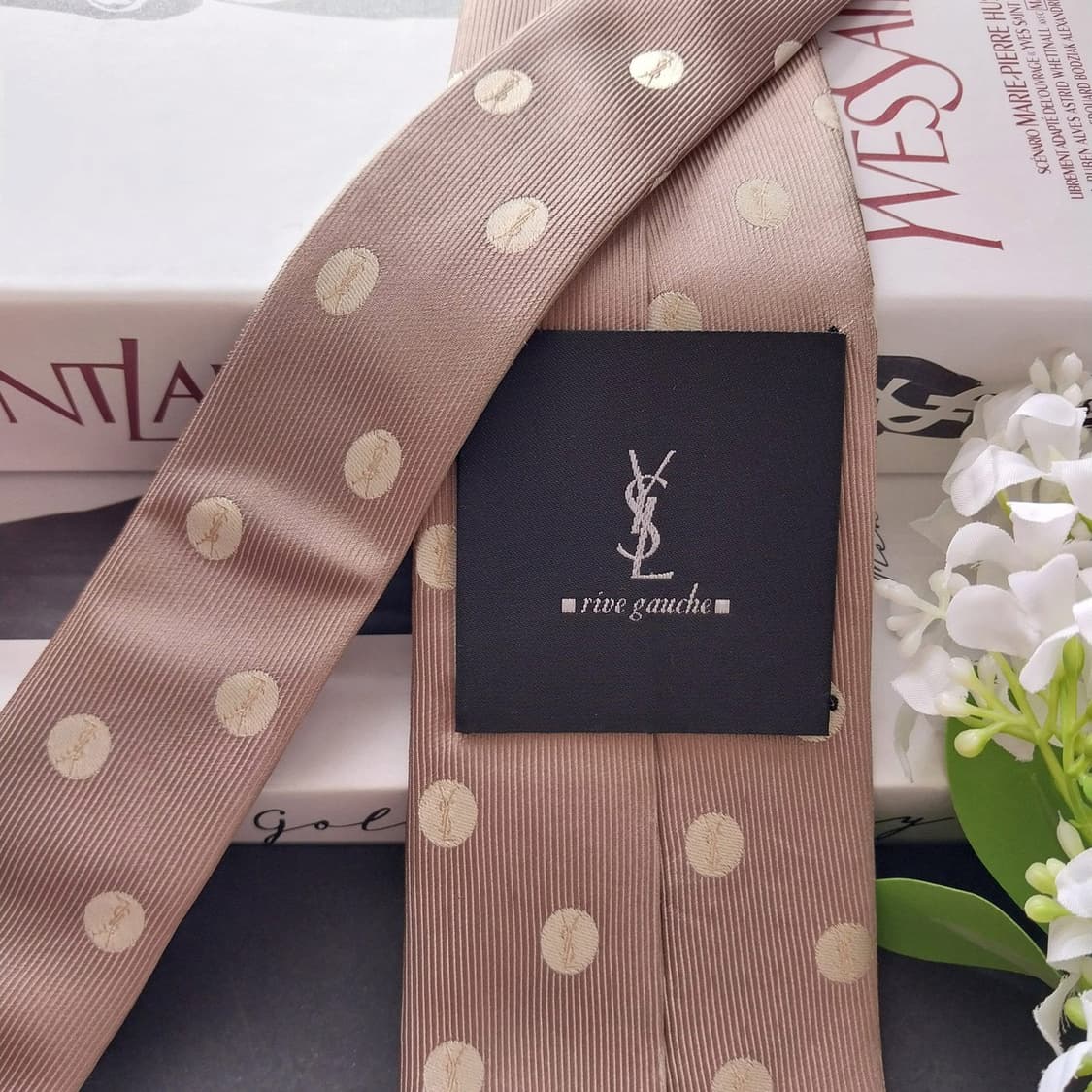 입생로랑 실크 베이지 로고 패턴 넥타이 8.5cm A+~A등급 K2012 상품이미지9