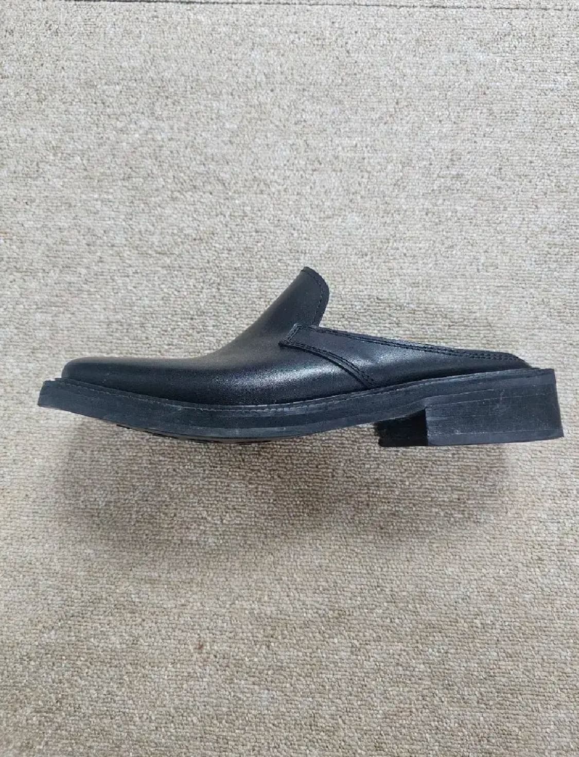 로스트가든 블랙 뮬 로퍼 블로퍼 hugo 상품이미지3