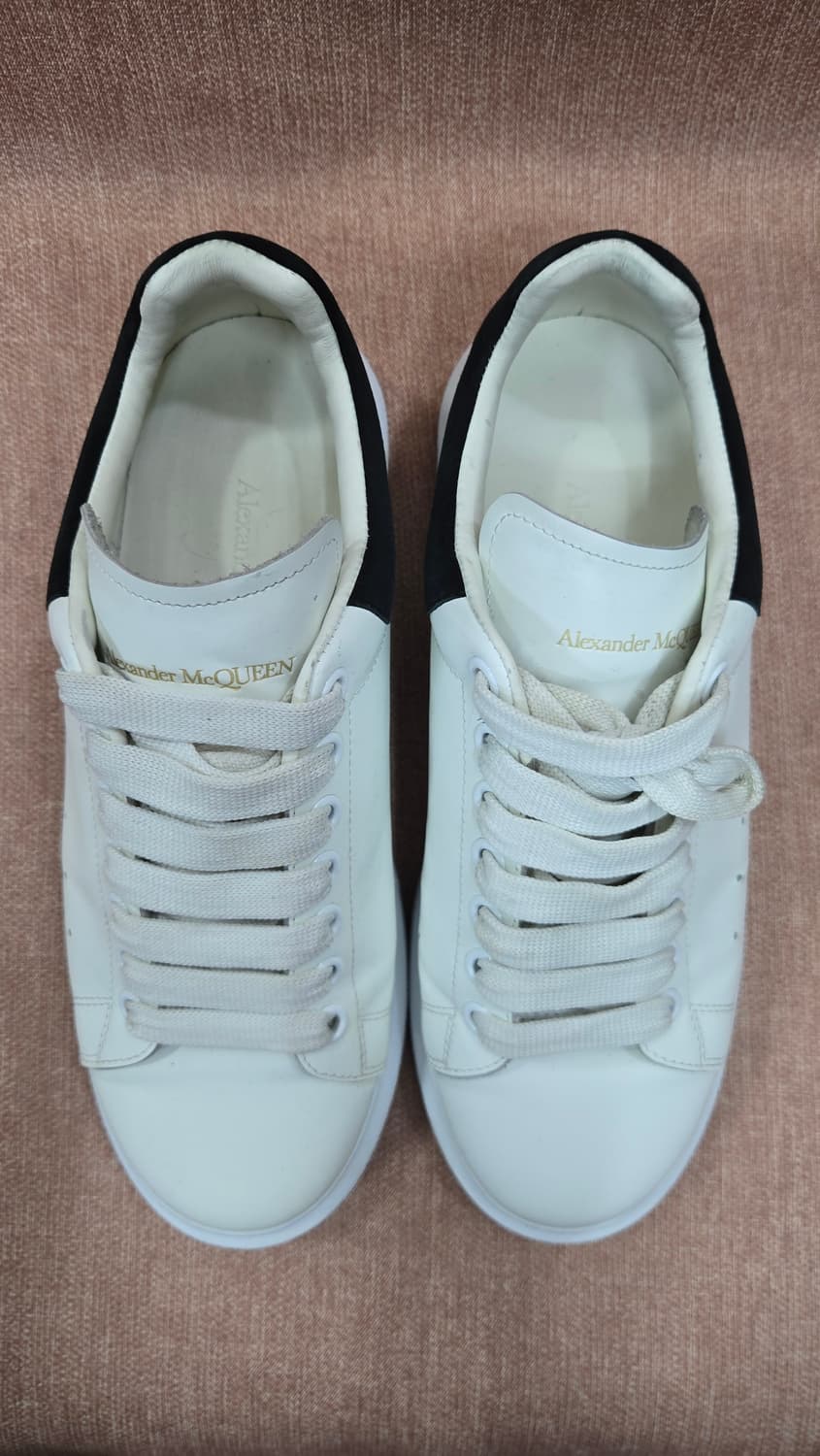 알렉산더 맥퀸 250mm- 화이트&블랙 오버솔 스니커즈 상품이미지2