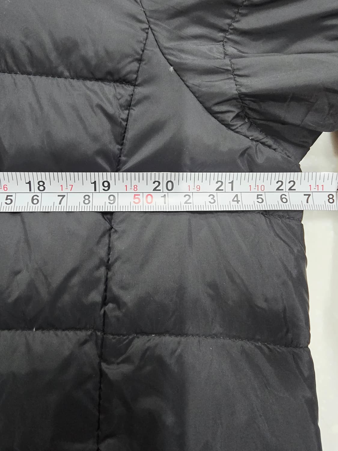 무신사스탠다드  블랙 경량 패딩 L 상품이미지8