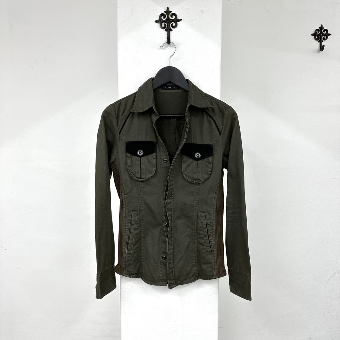 Civarize khaki suede detail shirts 상품이미지3